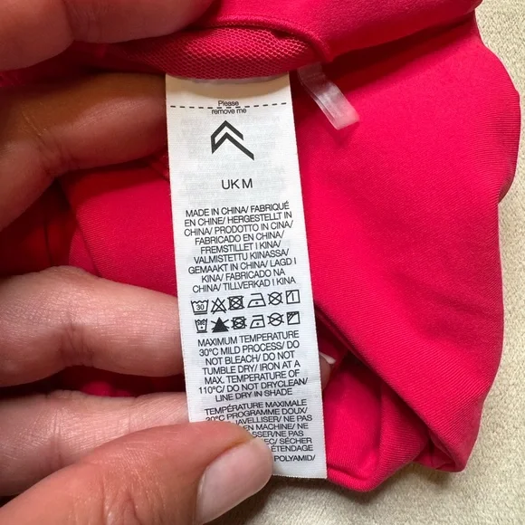 Oner Active UNIFIED TWIST FRONT SHORT SLEEVE CROP TOP - Picture 5 of 5